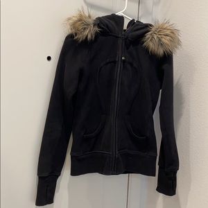 Lululemon Special Edition jacket w removable fur